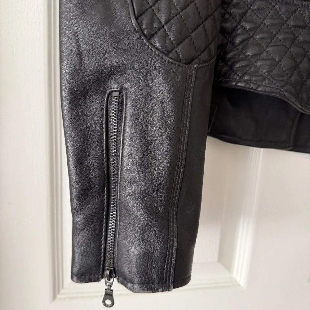 DKNY Black Leather Asymmetrical Moto Jacket with Quilted Details – Size S - Picture 4 of 7